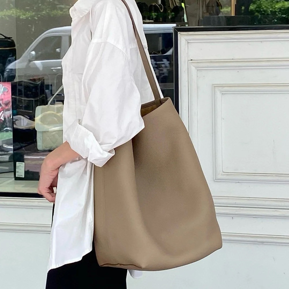 The Row 더로우 파크토트 Parktotebag 라지 (소가죽)