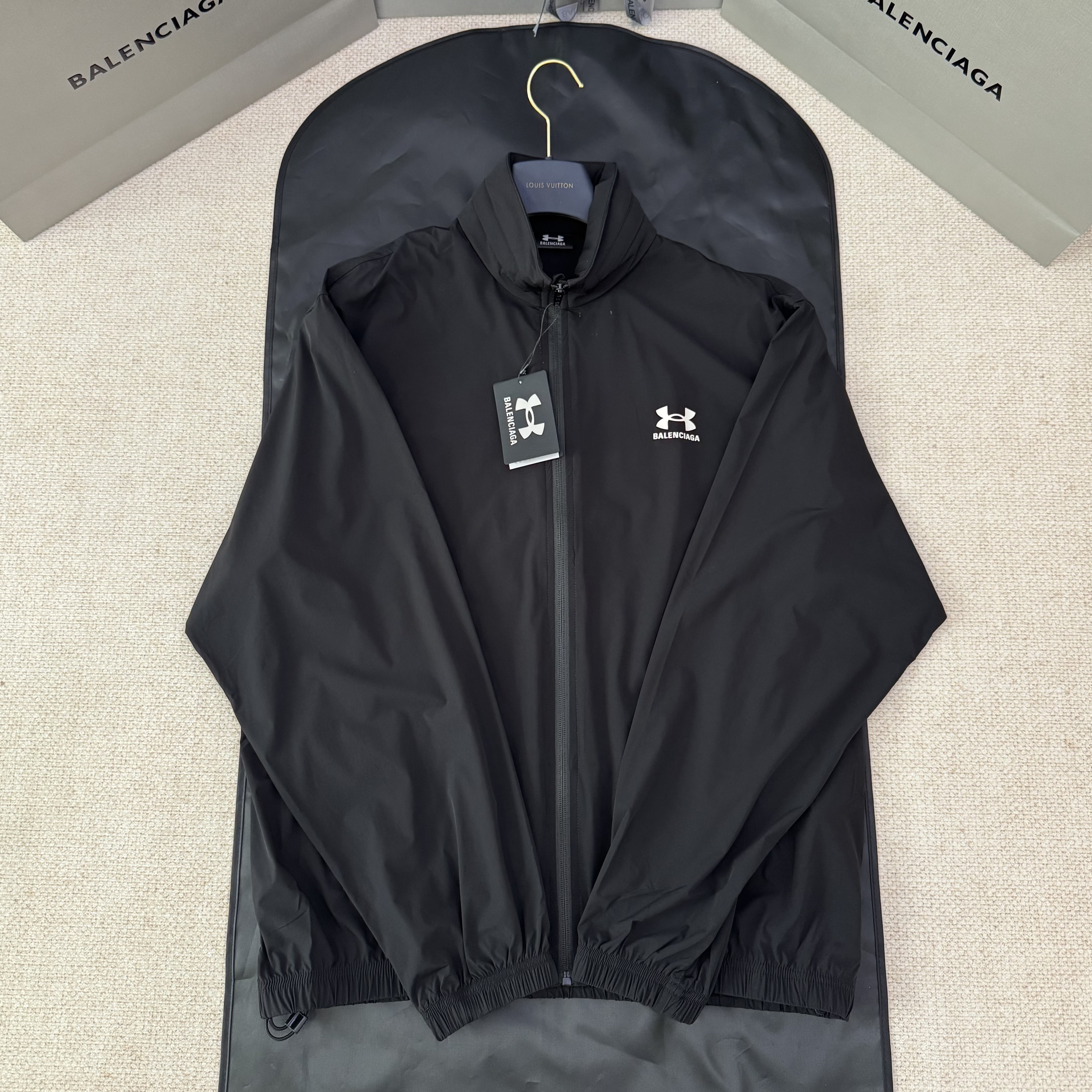 BALENCIAGA 발렌시아가 ✖️ UnderAmour 자켓 #191051220