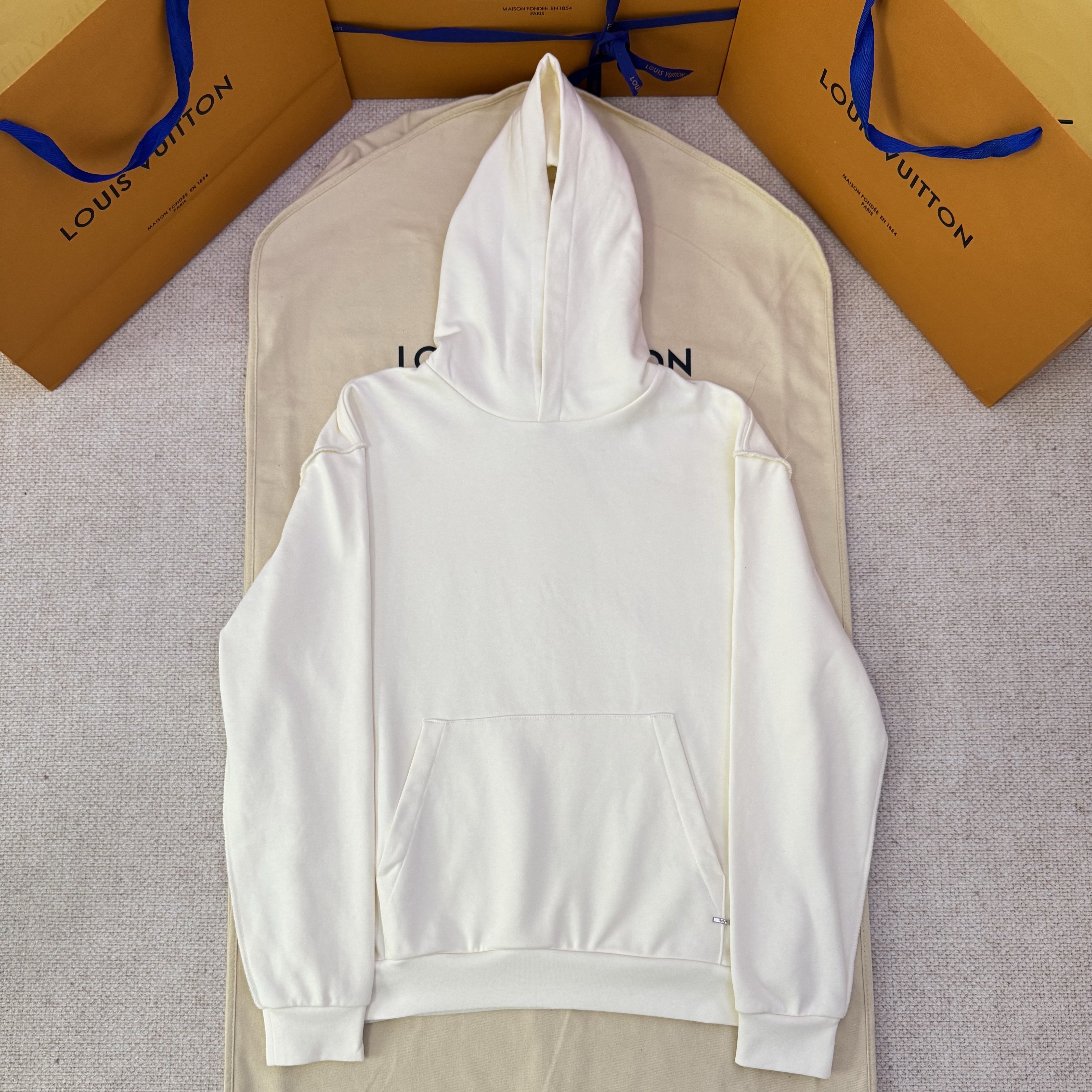 LOUIS VUITTON 루이비통 후드티 남자 1A5VIZ #1559617