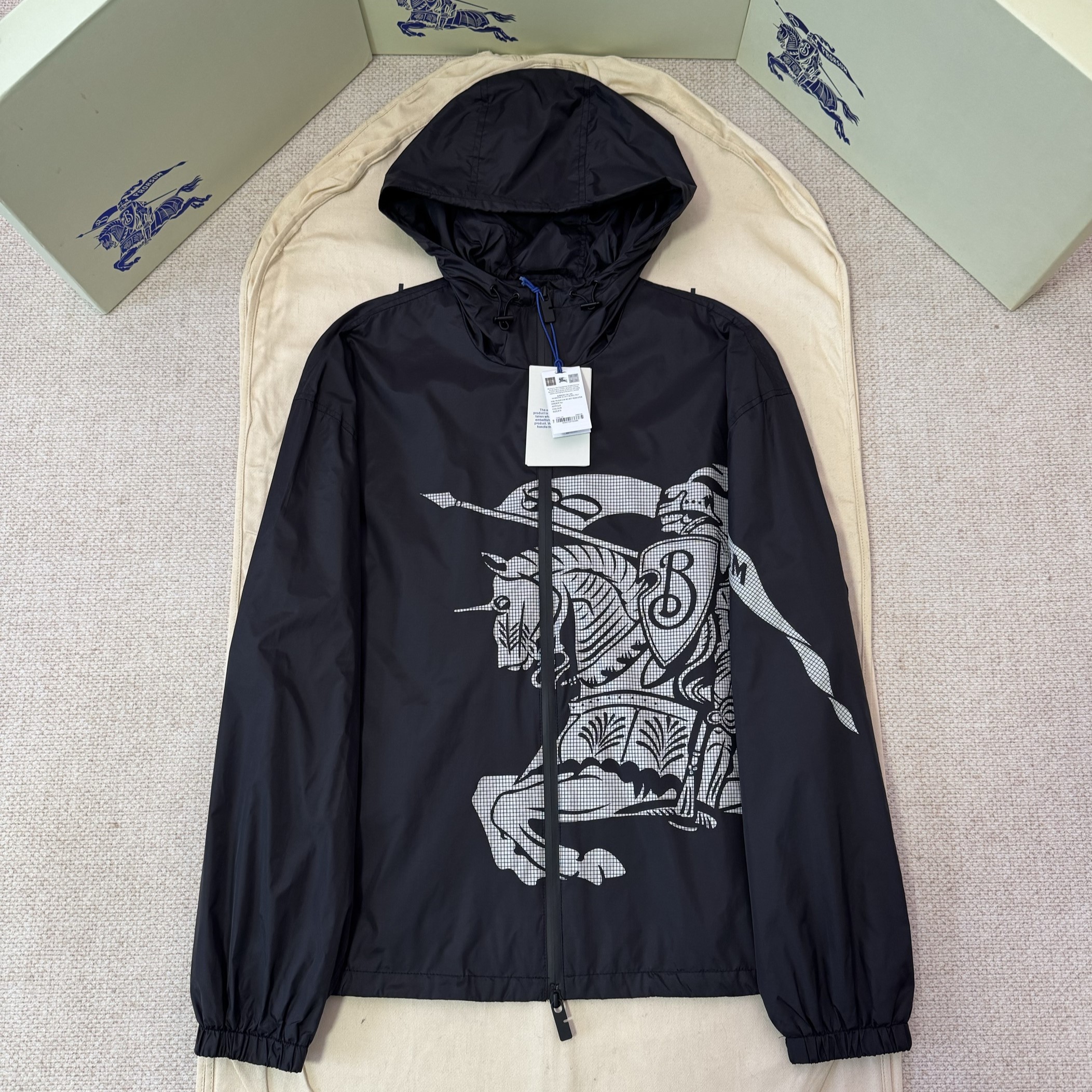 BURBERY 버버리 그래픽 코튼 경량 후드자켓 #17416113