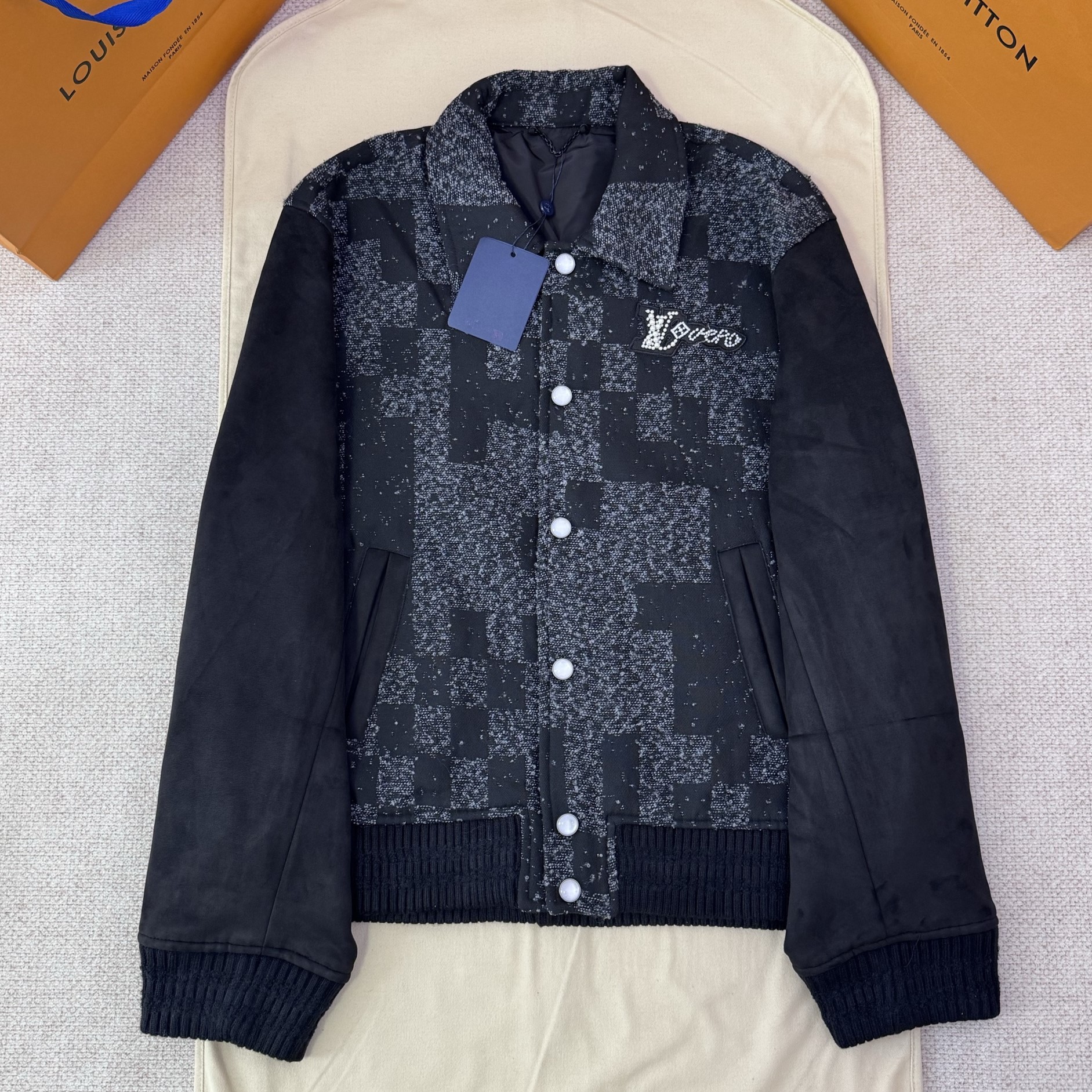 LOUIS VUITTON 루이비통 재킷 1AHBUW #20536126