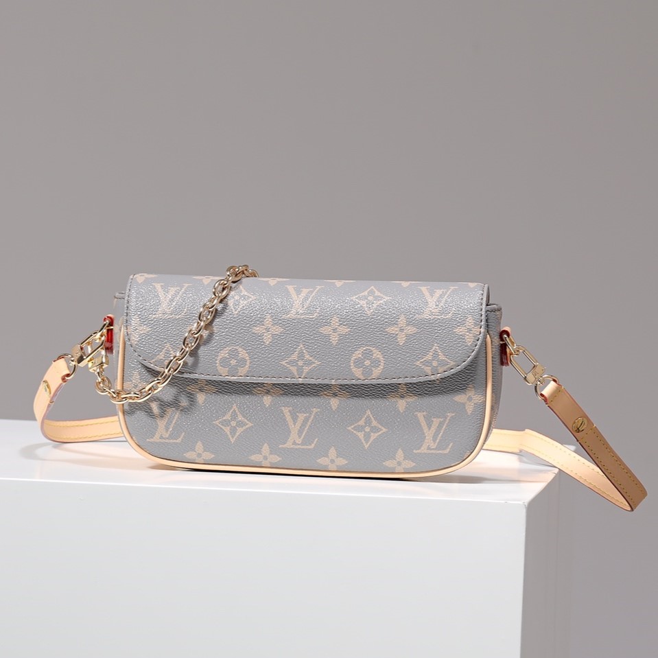 LOUIS VUITTON 루이비통 Wallet On Chain Ivy M12778 {한정시간특가}