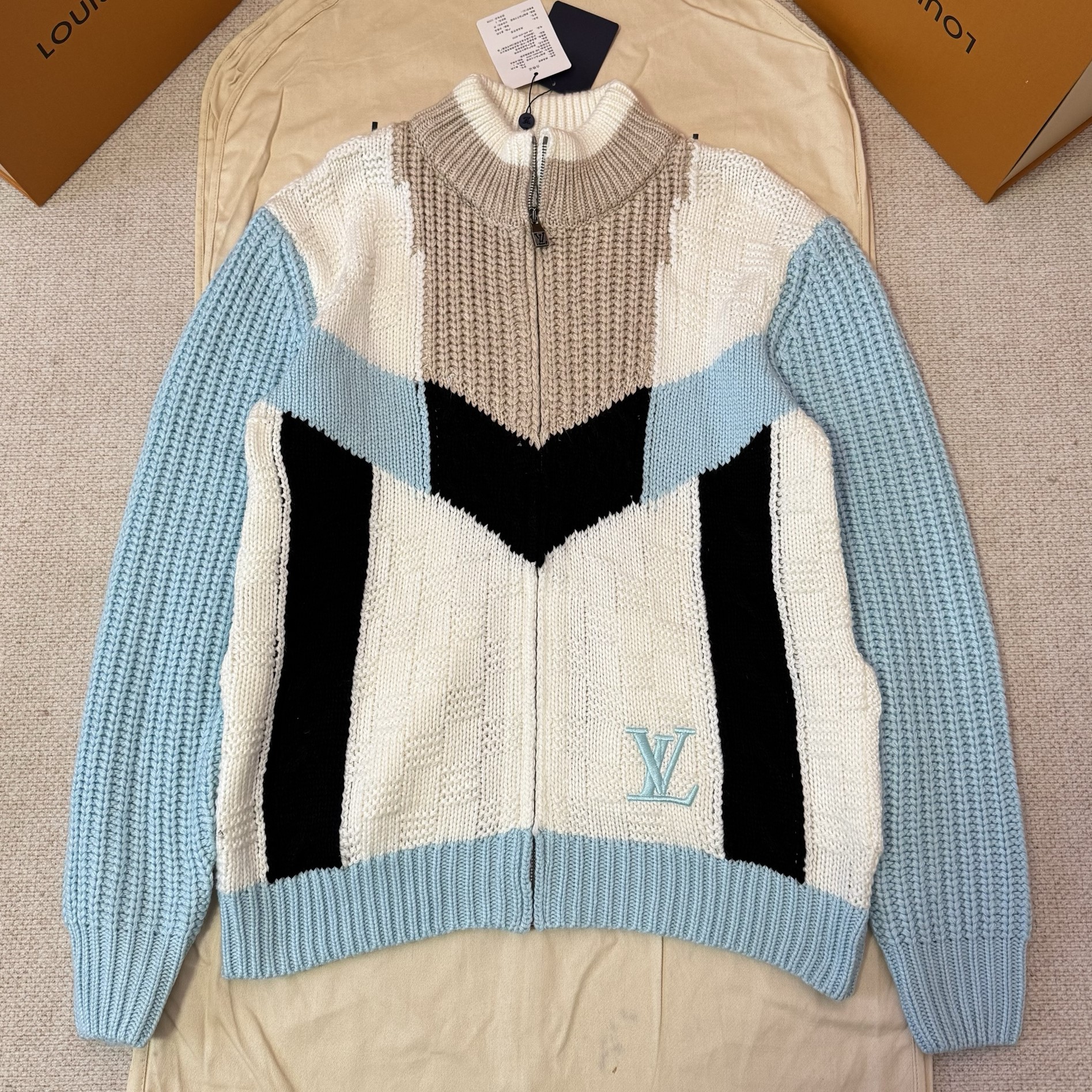 LOUIS VUITTON 루이비통 레터 컬러 블록 체크 니트 가디건 #16196225