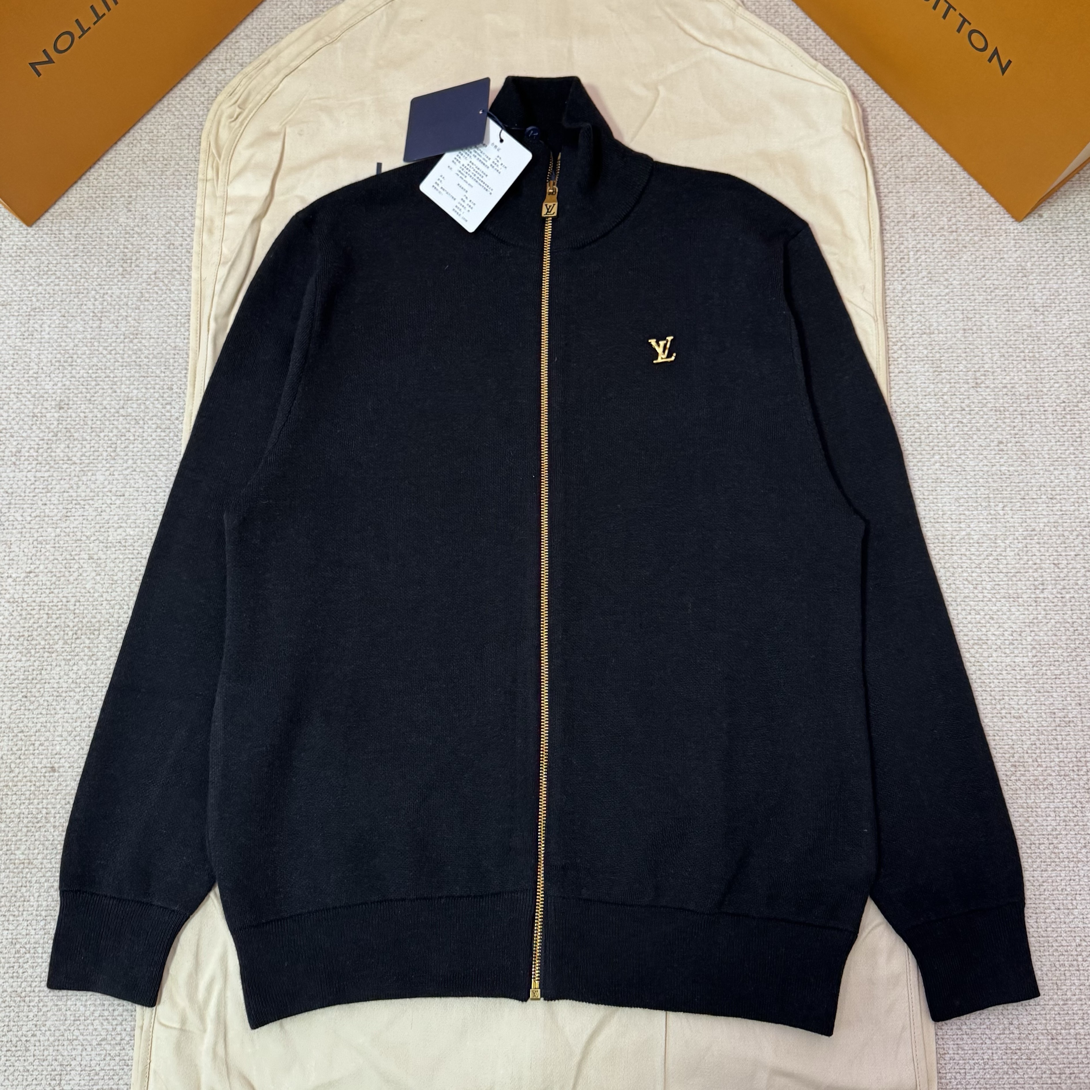 LOUIS VUITTON 루이비통 남자 집업 자켓 엠벨리시드 시그니처 트랙 톱 #1611632