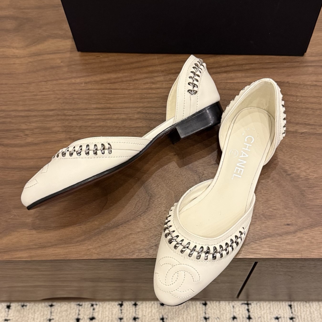 CHANEL 샤넬 체인 디테일 슬링백 펌프스 #18136315